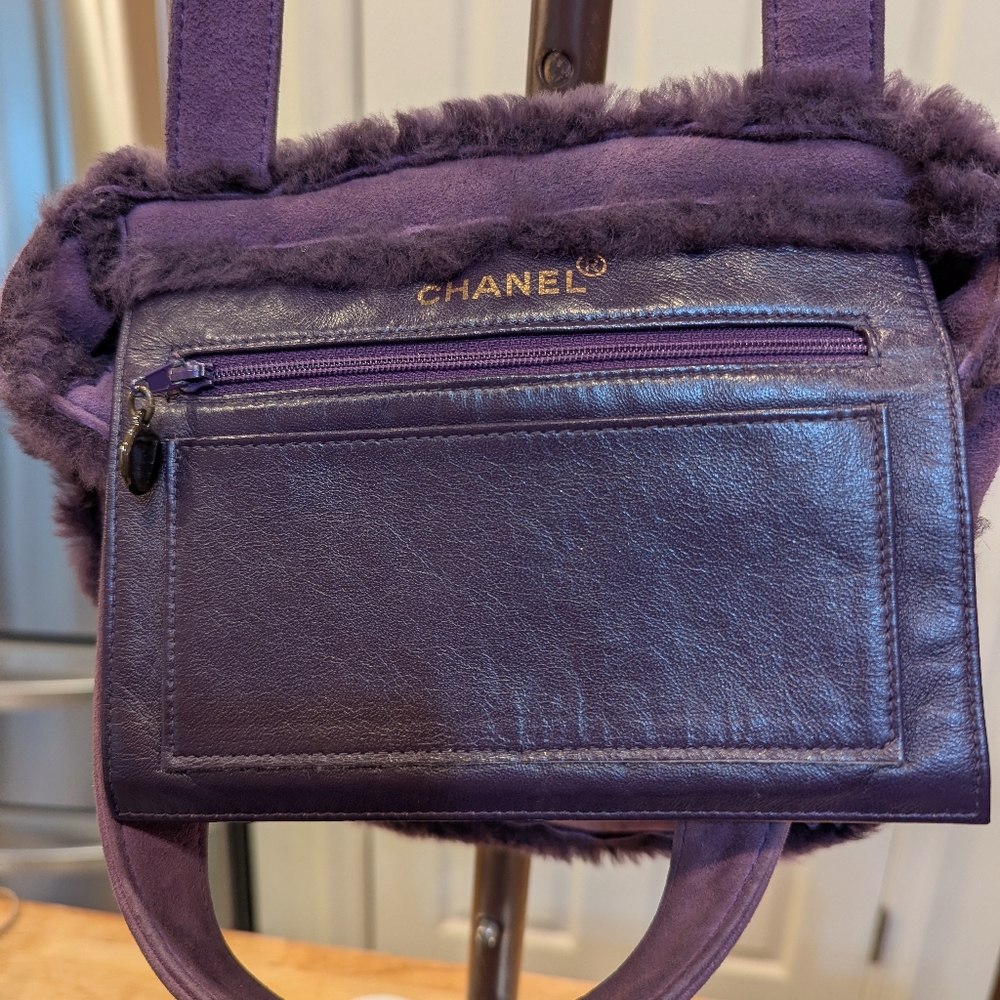 CHANEL Vintage Purple Shearling Mini Logo Handbag - Picture 11 of 13